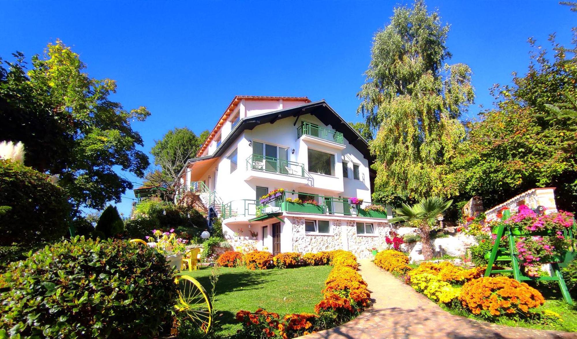 Villa Forest Paradise โอครีด ภายนอก รูปภาพ